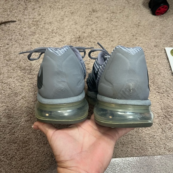 Nike Men's Gray Running Shoes - Picture 3 of 6